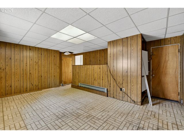 4655 Sw PENDLETON St, Portland, OR 97221