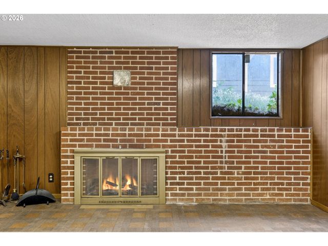 4655 Sw PENDLETON St, Portland, OR 97221