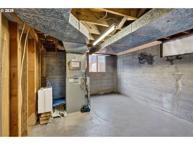 4655 Sw PENDLETON St, Portland, OR 97221