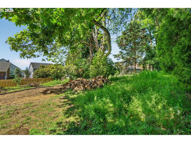 4655 Sw PENDLETON St, Portland, OR 97221