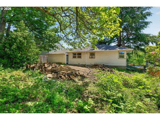 4655 Sw PENDLETON St, Portland, OR 97221