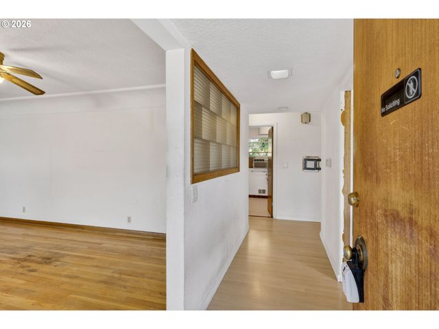 4655 Sw PENDLETON St, Portland, OR 97221