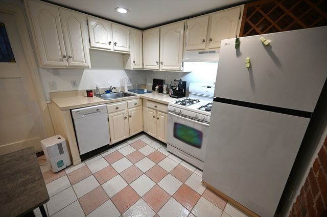 69 N Margin Street B, Boston, MA 02113