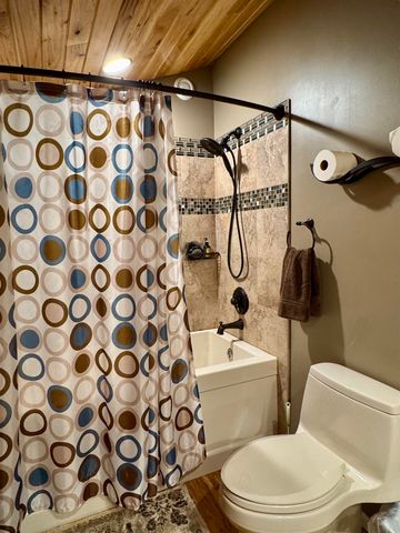 1150 CARTLEB ROAD, Fairbanks, AK 99712