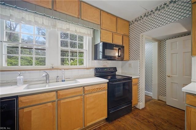 5256 Shenstone CIR, Virginia Beach, VA 23455