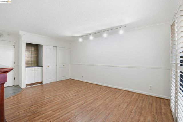 2 ADMIRAL DRIVE B276, Emeryville, CA 94608