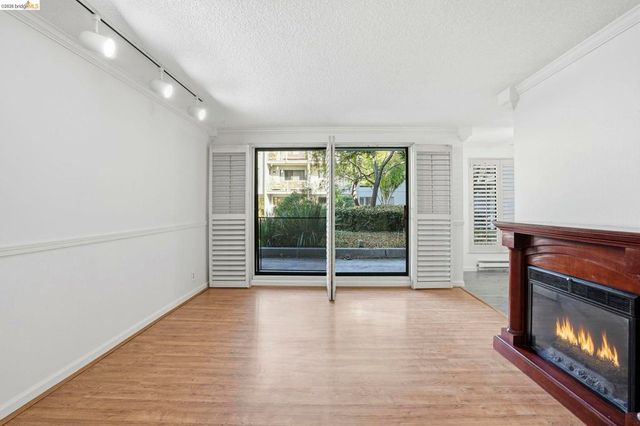 2 ADMIRAL DRIVE B276, Emeryville, CA 94608