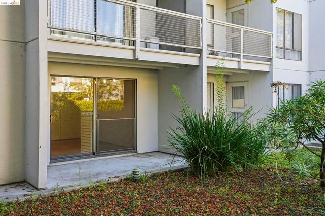 2 ADMIRAL DRIVE B276, Emeryville, CA 94608