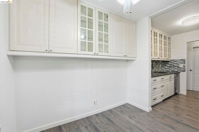 2 ADMIRAL DRIVE B276, Emeryville, CA 94608
