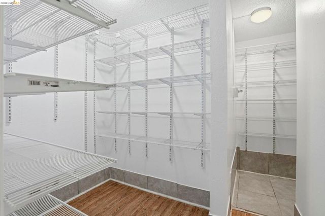2 ADMIRAL DRIVE B276, Emeryville, CA 94608