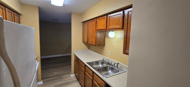 9700 Leawood Boulevard 1002, Houston, TX 77099
