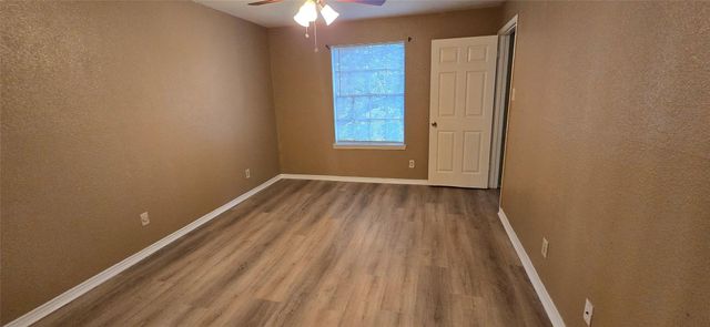 9700 Leawood Boulevard 1002, Houston, TX 77099