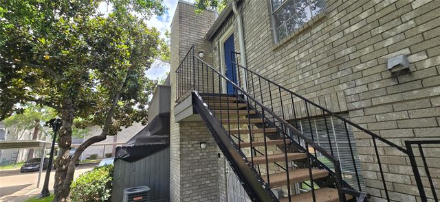 9700 Leawood Boulevard 1002, Houston, TX 77099