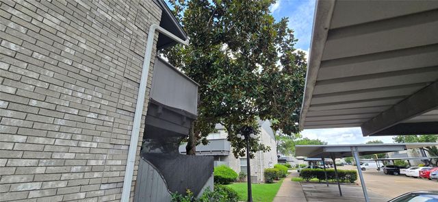 9700 Leawood Boulevard 1002, Houston, TX 77099