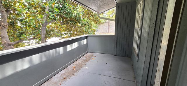 9700 Leawood Boulevard 1002, Houston, TX 77099