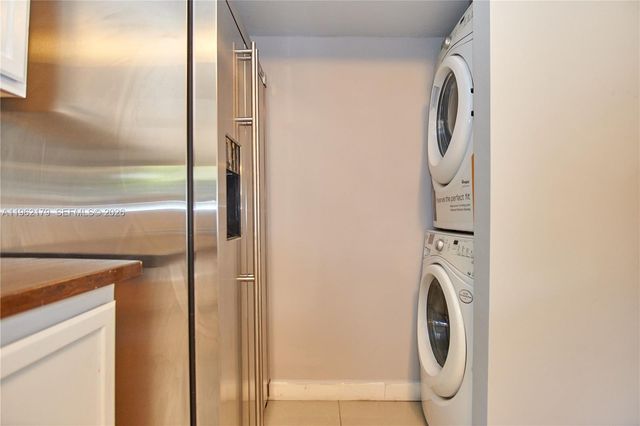 25 NE 12th Street, Fort Lauderdale, FL 33304