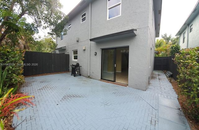 25 NE 12th Street, Fort Lauderdale, FL 33304