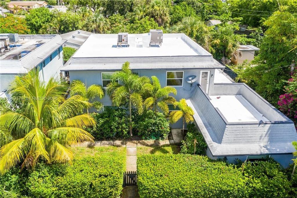 25 NE 12th Street, Fort Lauderdale, FL 33304