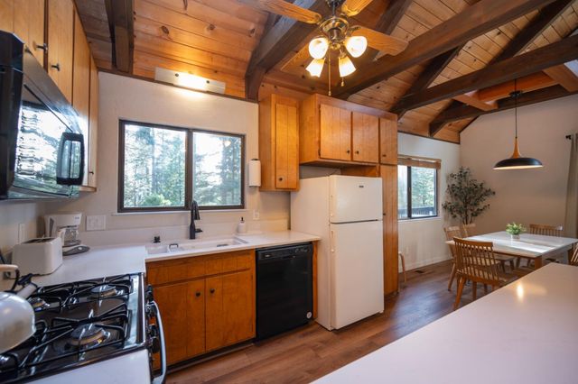 2041 Baywood Vw, Arnold, CA 95223