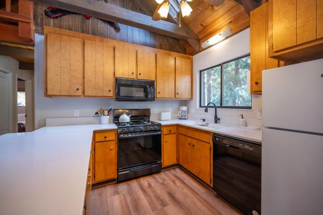 2041 Baywood Vw, Arnold, CA 95223