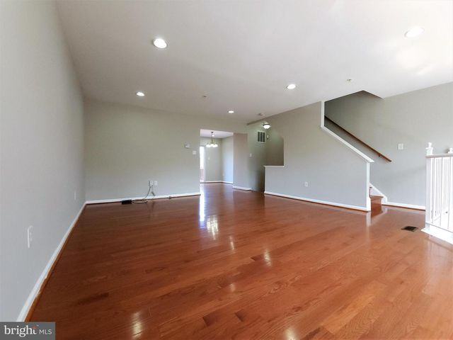 4605 SNOWFLOWER BLVD, Oxon Hill, MD 20745