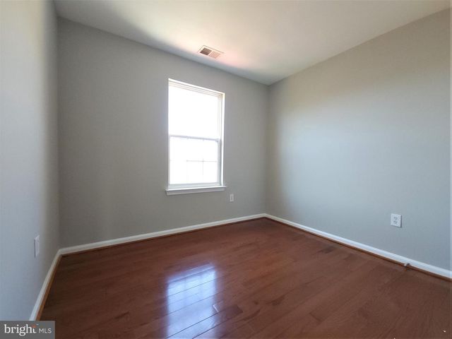 4605 SNOWFLOWER BLVD, Oxon Hill, MD 20745