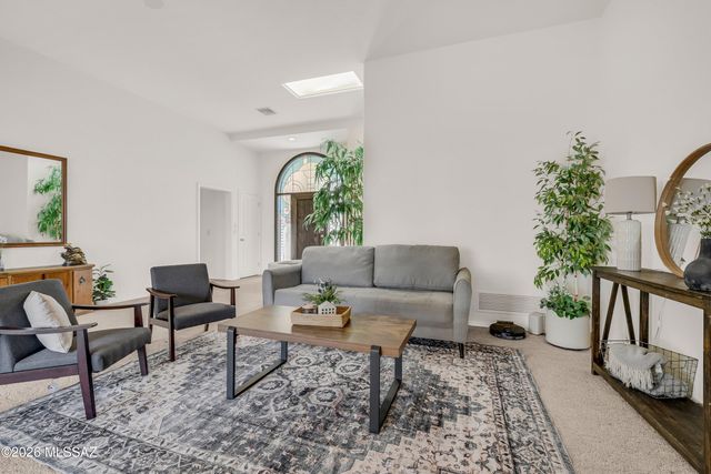 1421 N Abrego Drive, Green Valley, AZ 85614