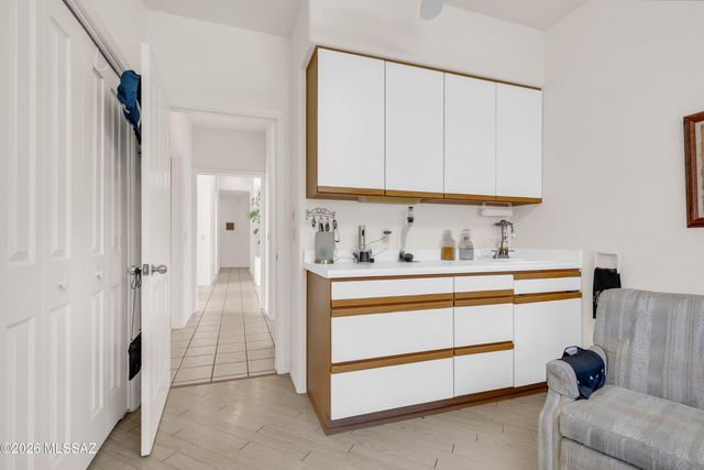 1421 N Abrego Drive, Green Valley, AZ 85614