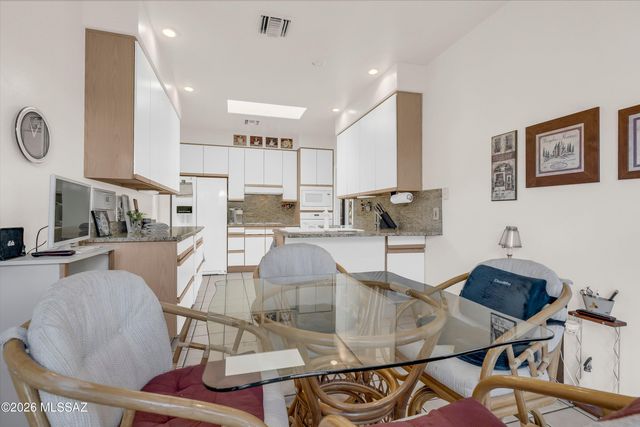 1421 N Abrego Drive, Green Valley, AZ 85614