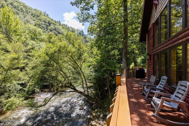 2697 Brandy Way, Sevierville, TN 37876