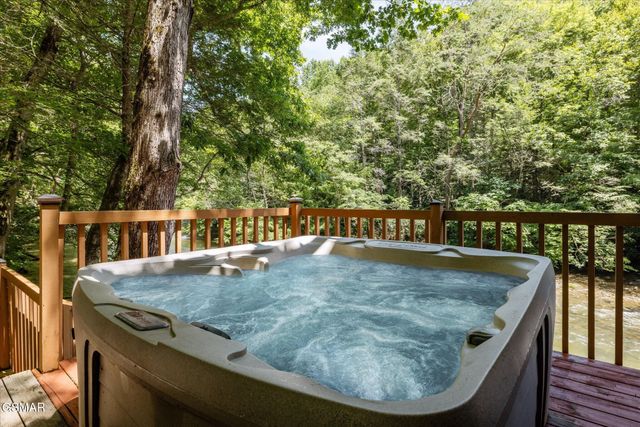 2697 Brandy Way, Sevierville, TN 37876