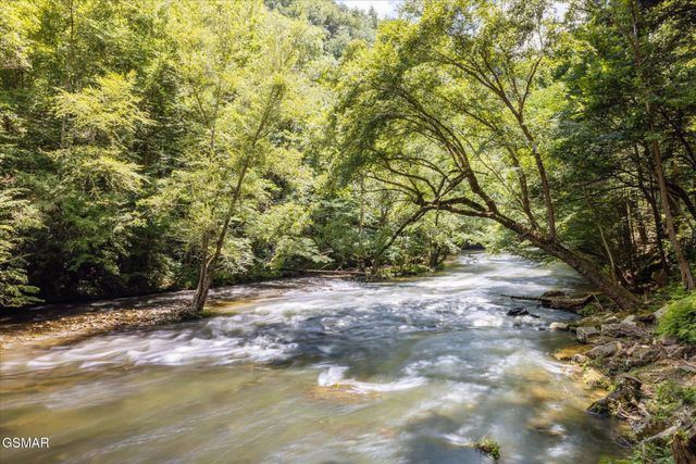 2697 Brandy Way, Sevierville, TN 37876
