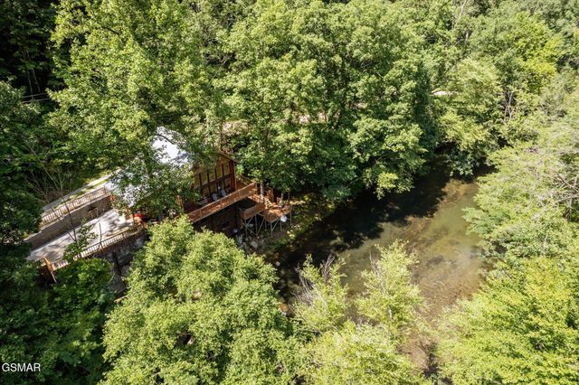 2697 Brandy Way, Sevierville, TN 37876