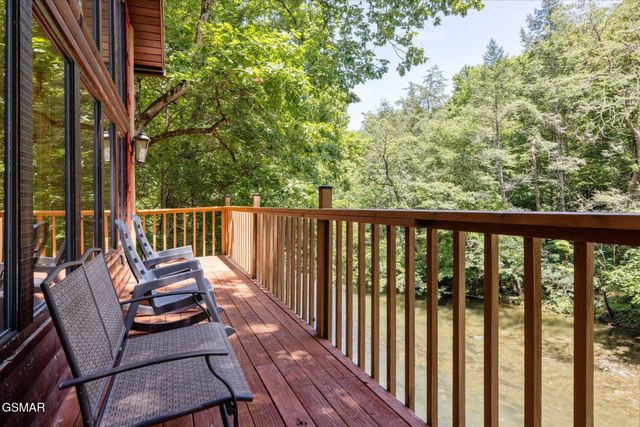 2697 Brandy Way, Sevierville, TN 37876
