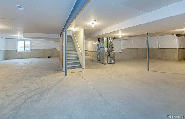 50649 Crusader Drive, Macomb, MI 48044