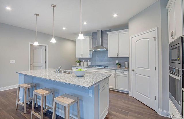 50649 Crusader Drive, Macomb, MI 48044