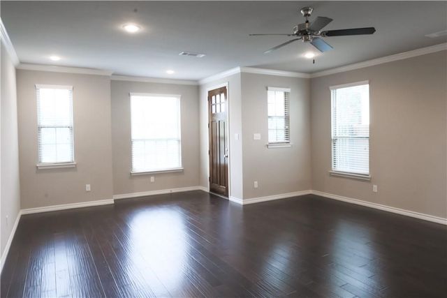 2605 Mccart Avenue, Fort Worth, TX 76110