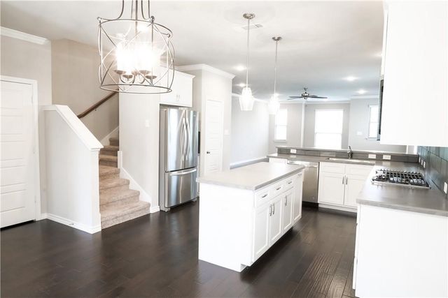 2605 Mccart Avenue, Fort Worth, TX 76110