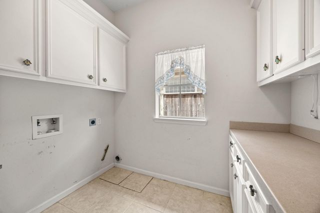 19003 Windsor Lakes Drive, Houston, TX 77094