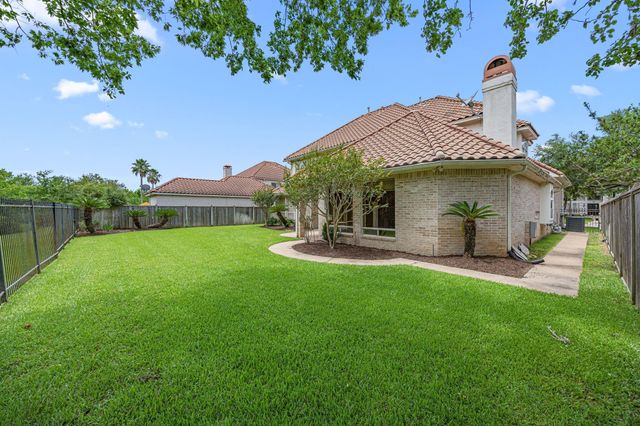 19003 Windsor Lakes Drive, Houston, TX 77094