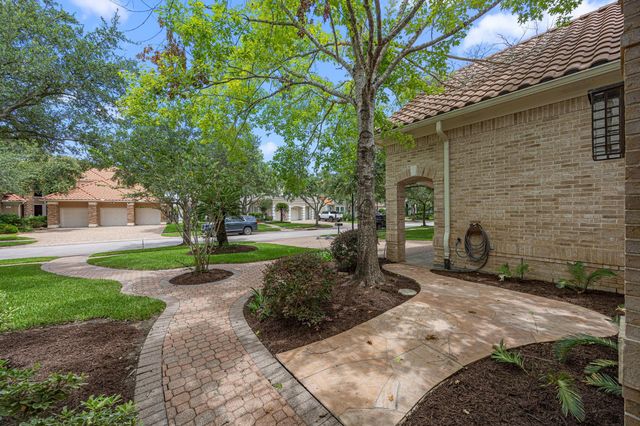 19003 Windsor Lakes Drive, Houston, TX 77094