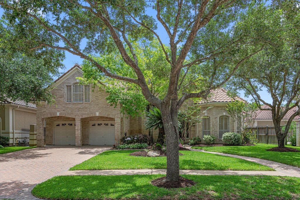 19003 Windsor Lakes Drive, Houston, TX 77094