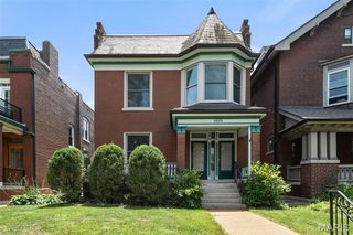 6050 McPherson Avenue, St Louis, MO 63112