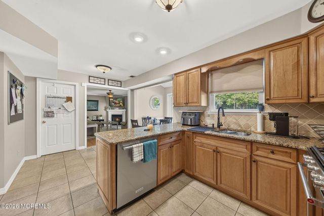18 Cidermill Court, Howell, NJ 07731