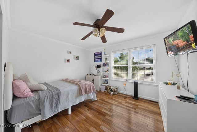 18 Cidermill Court, Howell, NJ 07731
