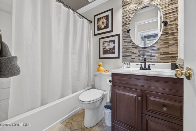 18 Cidermill Court, Howell, NJ 07731