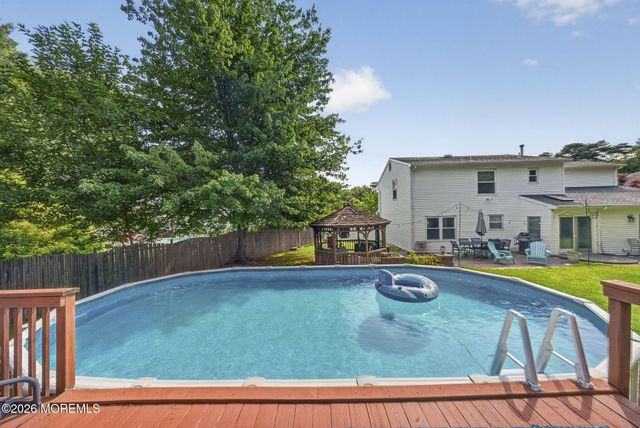 18 Cidermill Court, Howell, NJ 07731