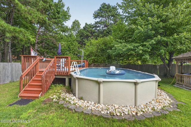 18 Cidermill Court, Howell, NJ 07731