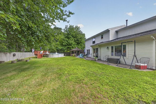 18 Cidermill Court, Howell, NJ 07731