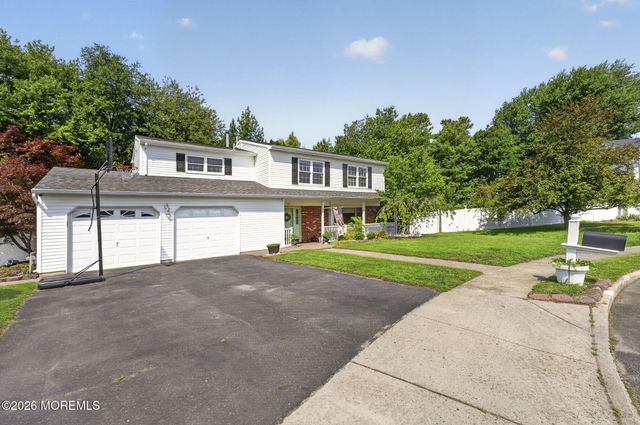 18 Cidermill Court, Howell, NJ 07731